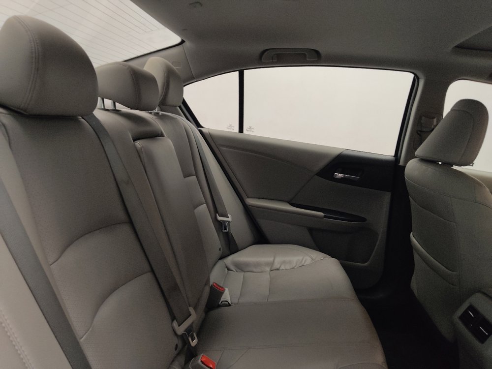 Used 2017 Honda Accord EX-L image 19