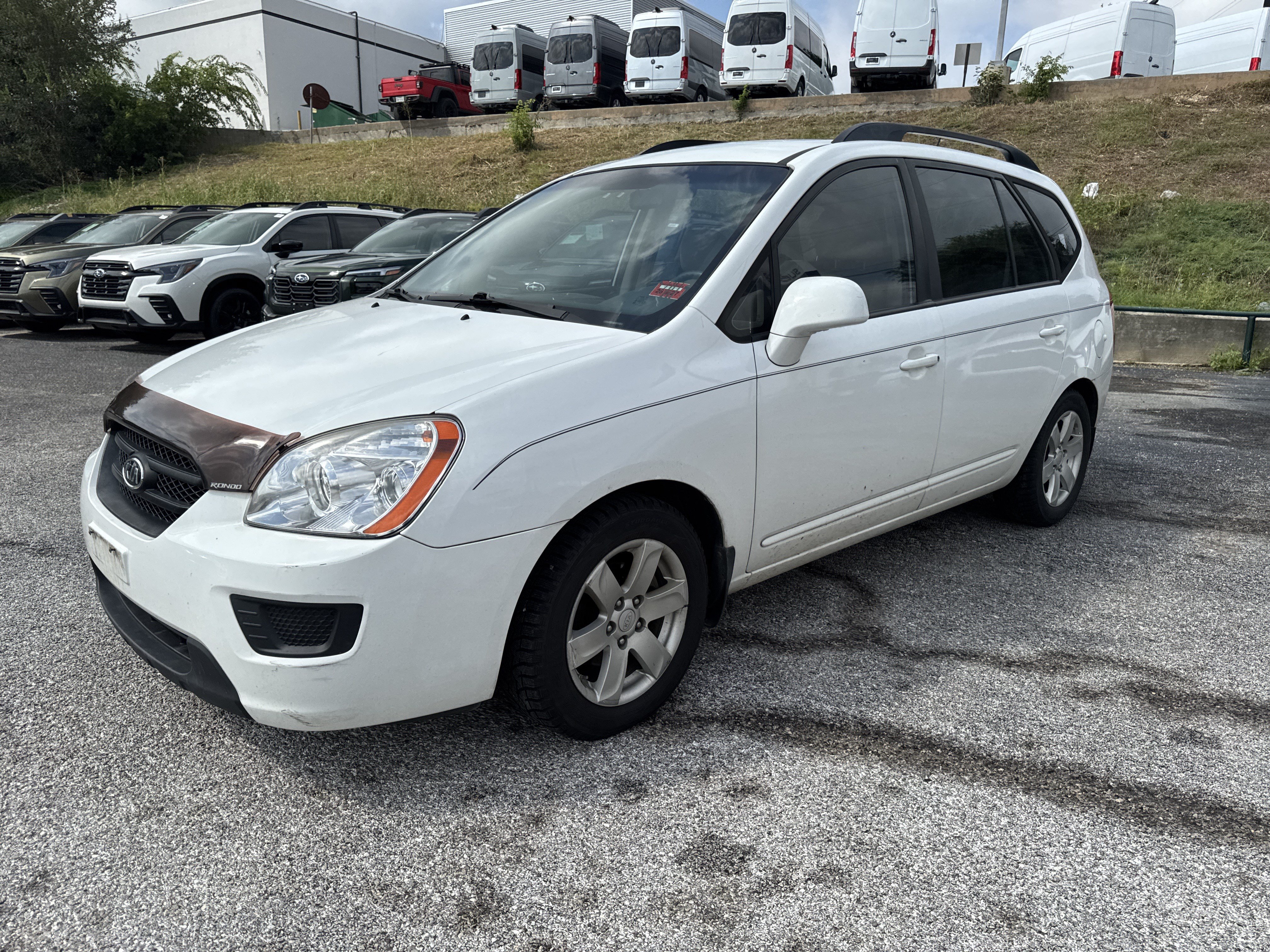 Used 2009 Kia Rondo LX FWD image 14