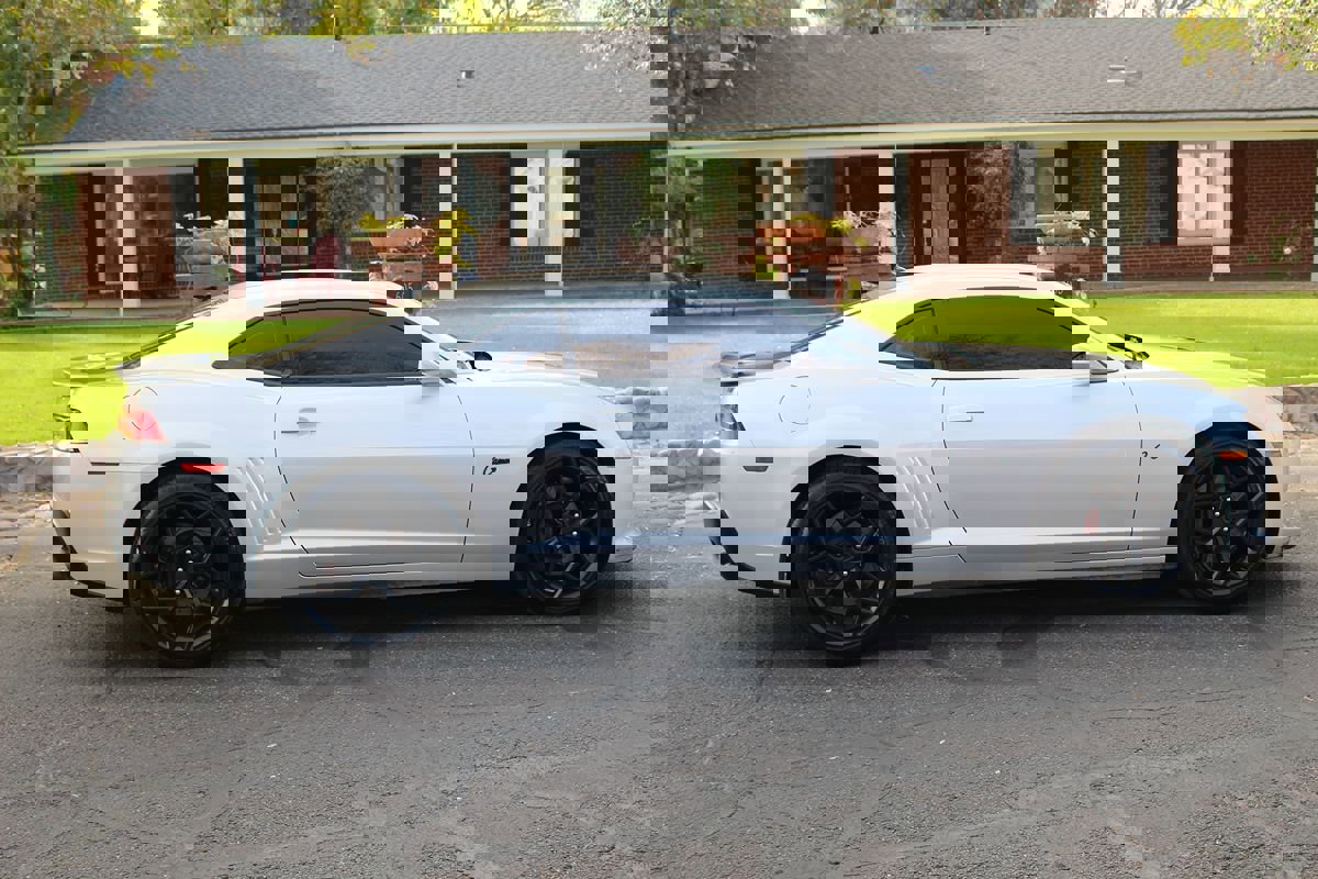 Used 2015 Chevrolet Camaro SS w/ RS Package image 3