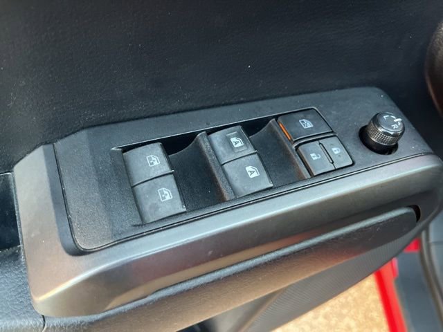 Used 2021 Toyota Tacoma TRD Off-Road image 12