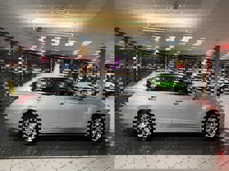 Used 2015 Nissan Altima 2.5 SL w/ Technology Package image 5