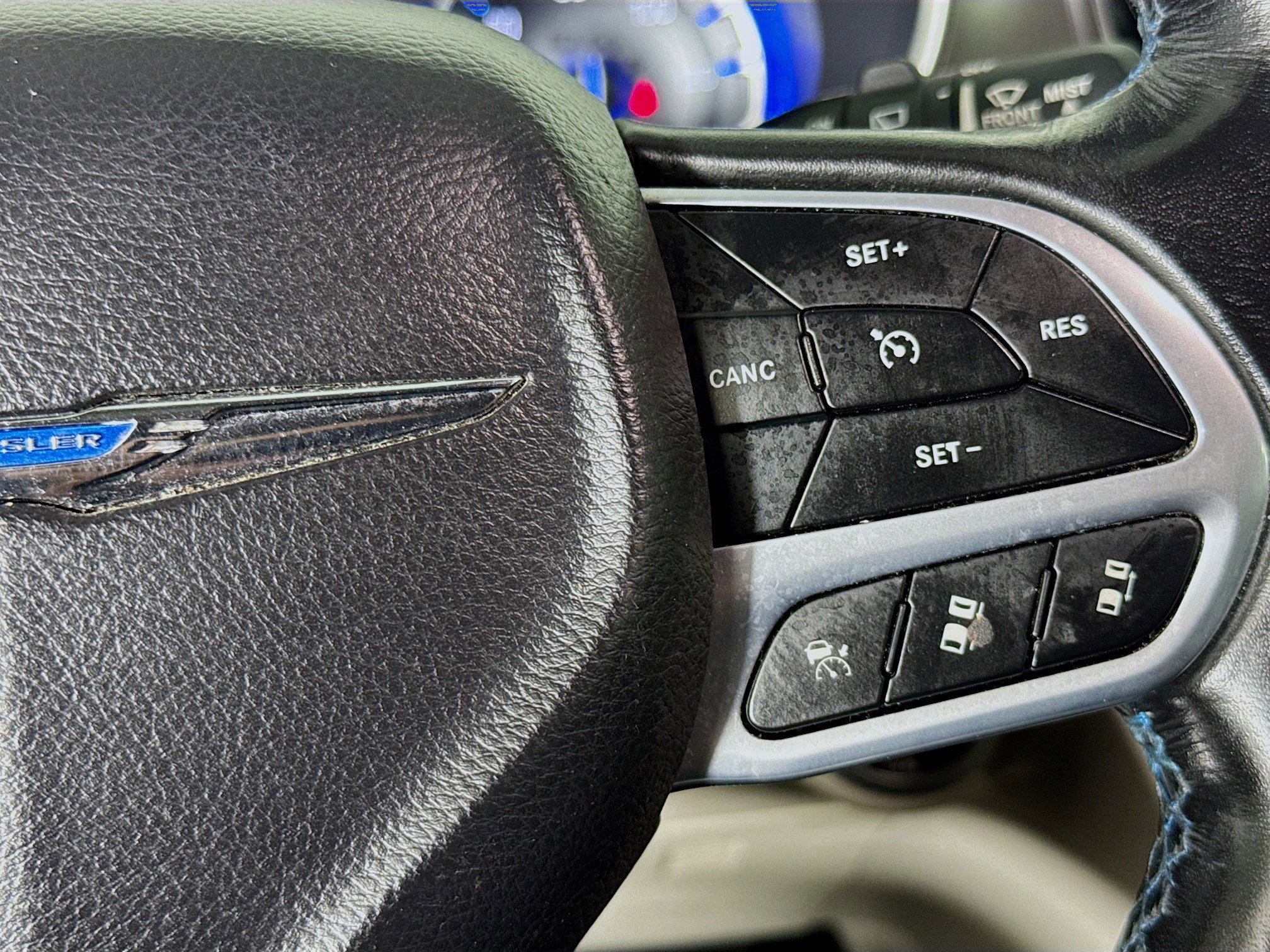 Used 2021 Chrysler Pacifica Touring-L image 14