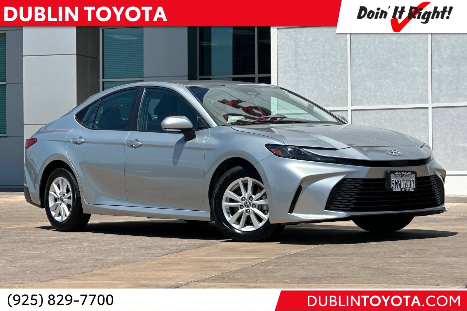 Used 2025 Toyota Camry LE AWD/4WD image 1