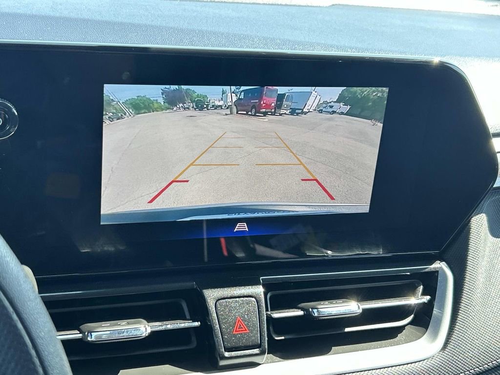 Used 2025 Chevrolet TrailBlazer LT AWD/4WD image 23