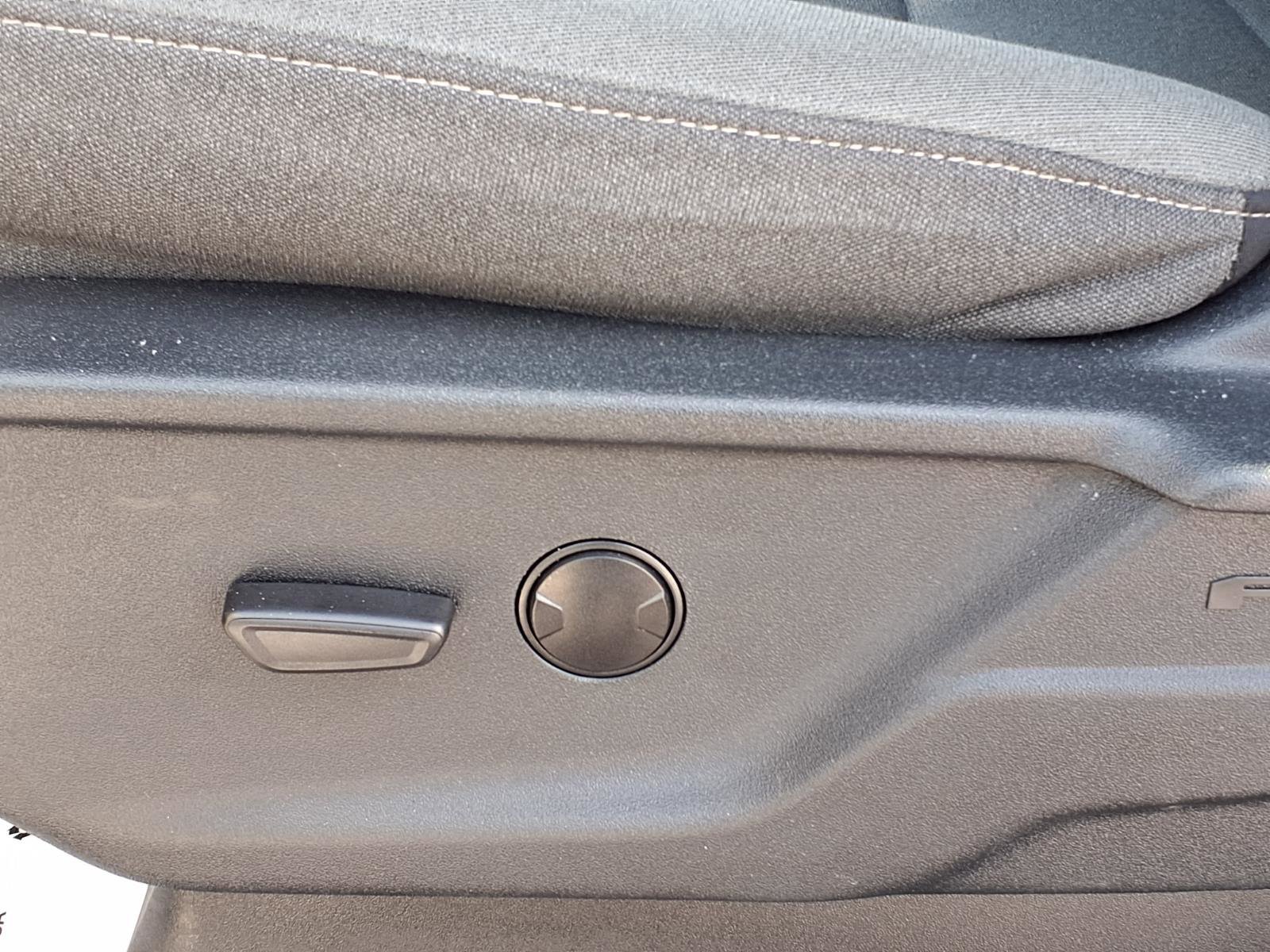 Used 2025 Ford F250 XLT image 4