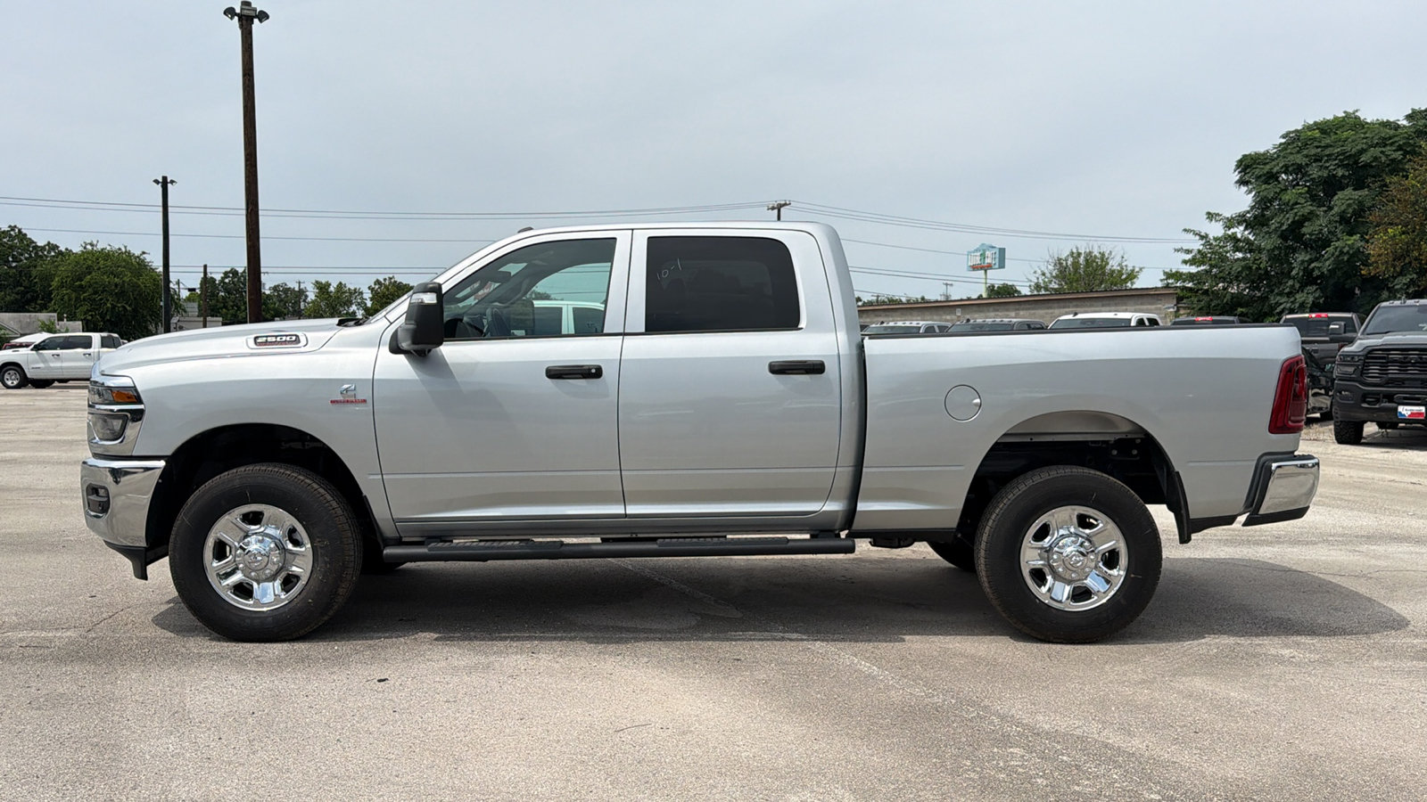 New 2026 RAM 2500 Tradesman AWD/4WD image 8