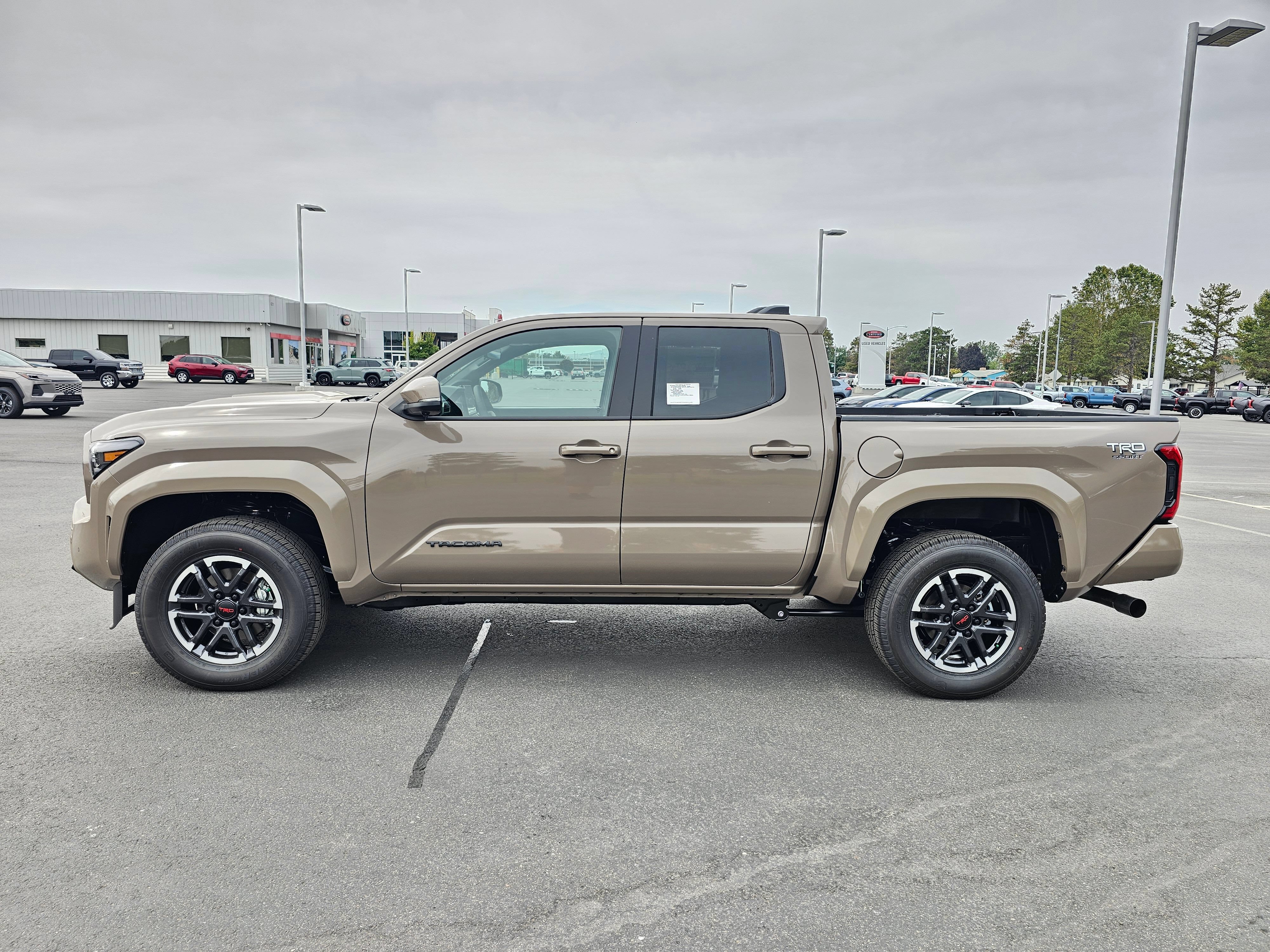 Used 2026 Toyota Tacoma TRD Sport w/ TRD Sport Premium Package AWD/4WD image 2