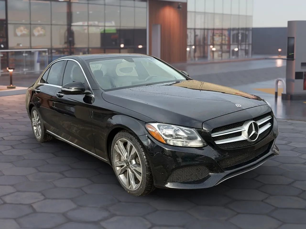 Used 2018 Mercedes-Benz C 300 Sedan w/ Premium Package image 21