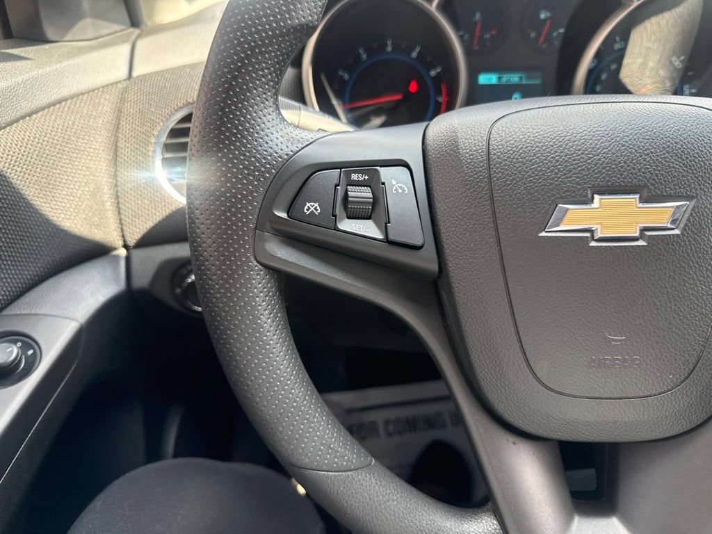 Used 2015 Chevrolet Cruze LT FWD image 29