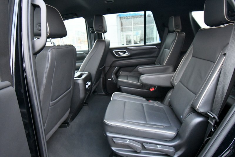 Used 2024 GMC Yukon SLT AWD/4WD image 13