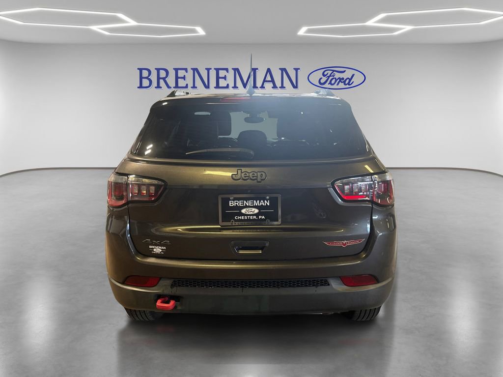 Used 2018 Jeep Compass Trailhawk AWD/4WD image 6