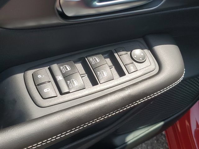 New 2027 Chrysler Pacifica Select w/ Family Tech Group FWD image 16