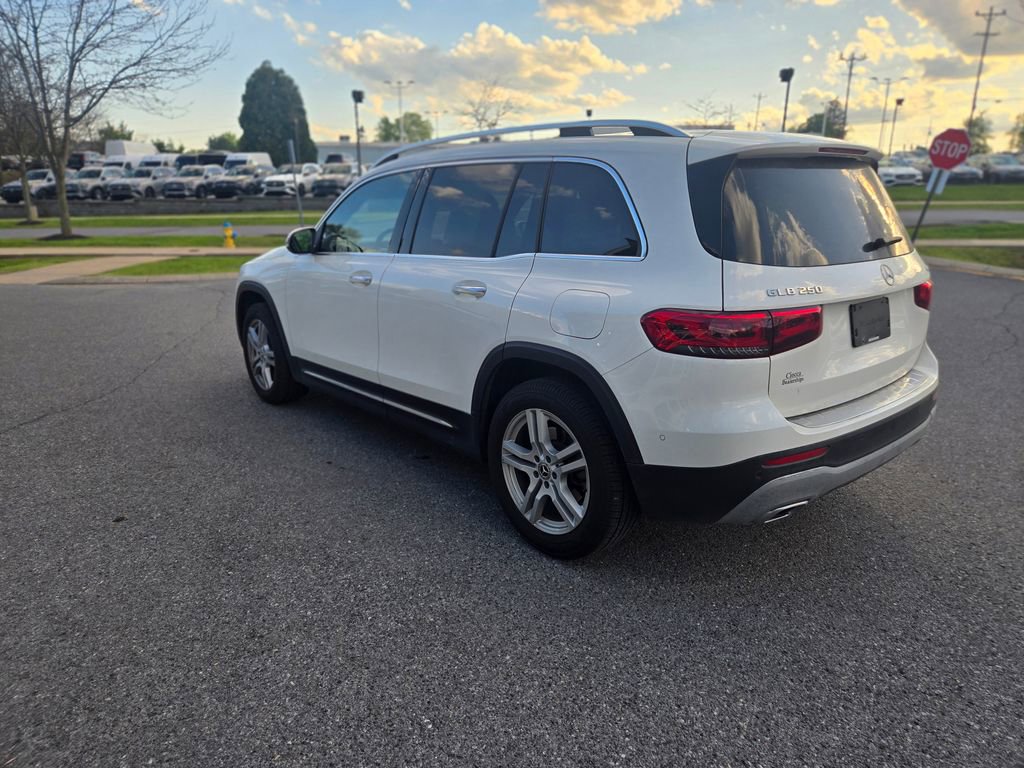 Used 2023 Mercedes-Benz GLB 250 4MATIC image 9