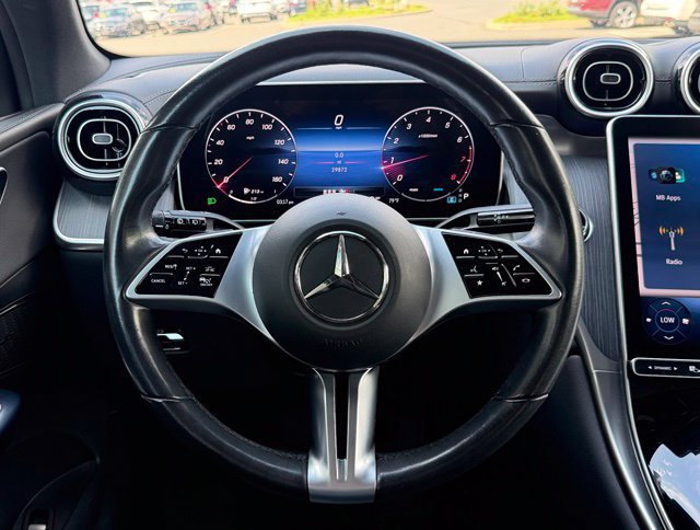 Used 2023 Mercedes-Benz GLC 300 4MATIC image 13