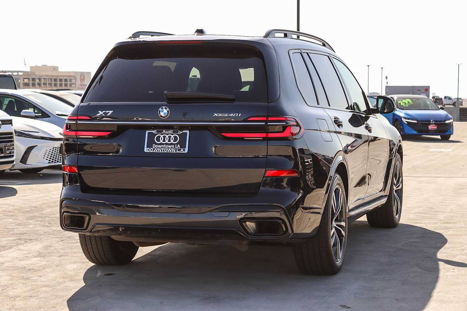 Used 2023 BMW X7 xDrive40i w/ Executive Package AWD/4WD image 4