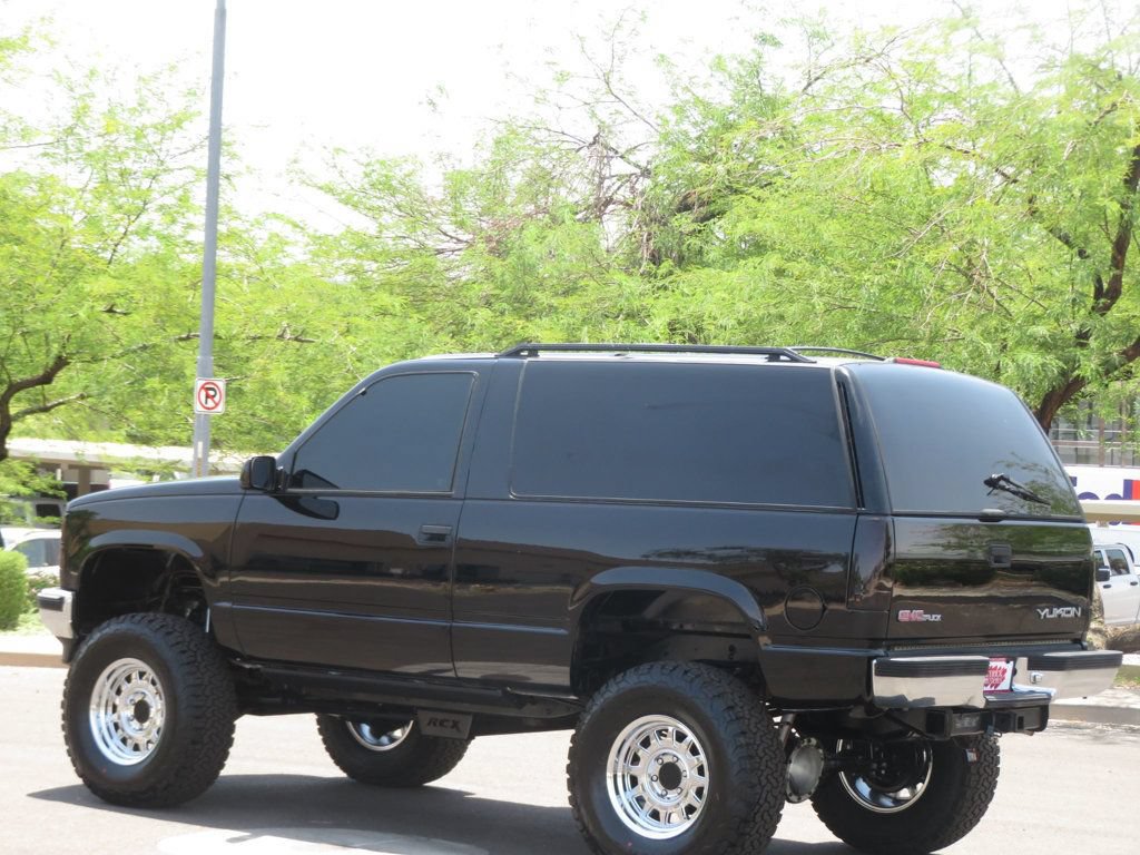Used 1997 GMC Yukon 4WD 2-Door w/ Marketing Opt Pkg 2 image 5