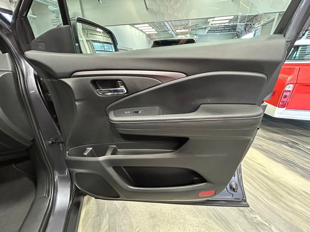 Used 2025 Honda Ridgeline RTL image 36