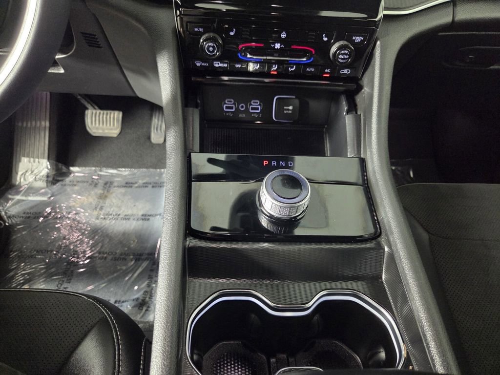 Certified 2025 Jeep Grand Cherokee Altitude image 16
