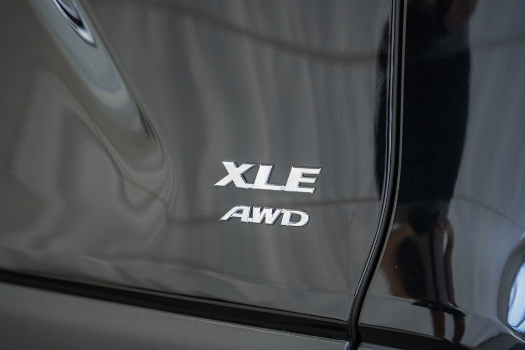 Used 2025 Toyota RAV4 XLE Premium w/ Weather Package AWD/4WD image 6