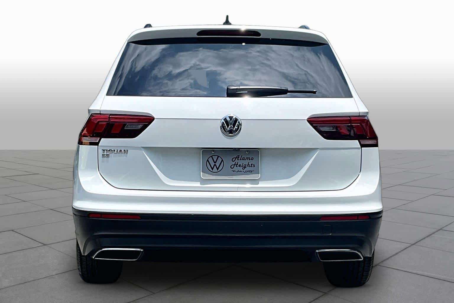 Used 2019 Volkswagen Tiguan SE w/ Panoramic Sunroof Package FWD image 5