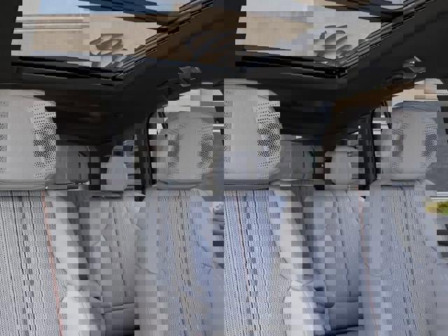 New 2026 Cadillac Vistiq Sport w/ LPO, Floor Liner Package image 24