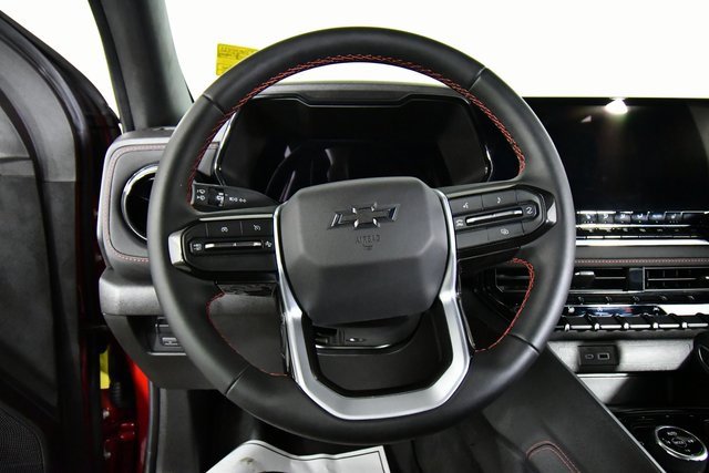 Used 2024 Chevrolet Colorado Z71 w/ Z71 Convenience Package 2 image 2