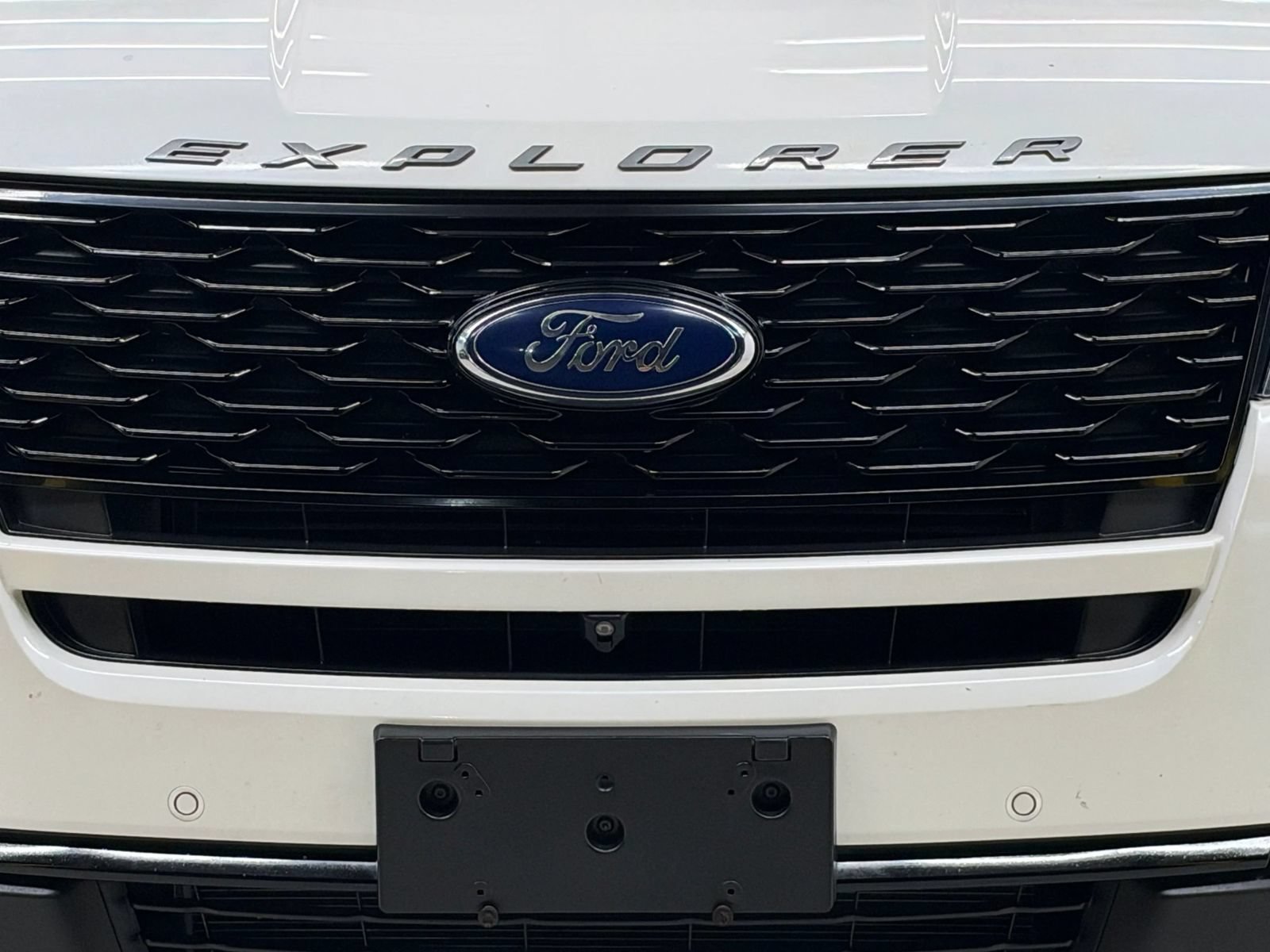 Used 2018 Ford Explorer Sport w/ Equipment Group 401A AWD/4WD image 5