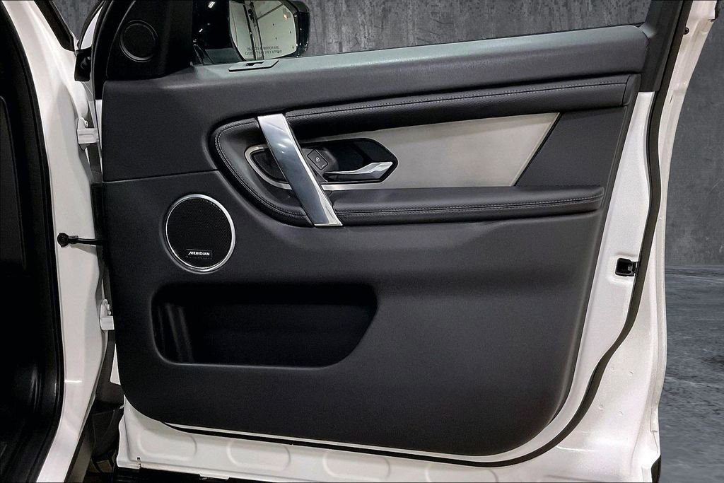 Certified 2024 Land Rover Discovery Sport Dynamic SE AWD/4WD image 28