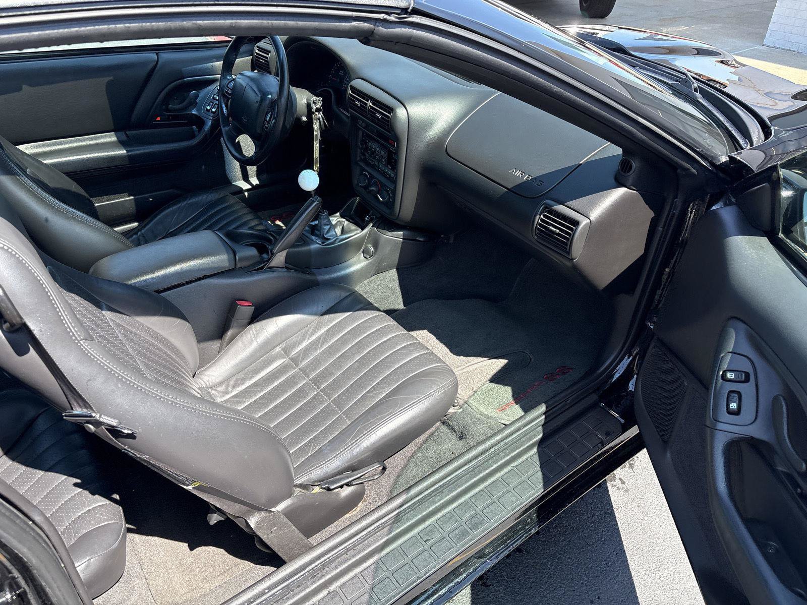 Used 2000 Chevrolet Camaro Z28 w/ SS Performance/Appearance Pkg RWD image 10