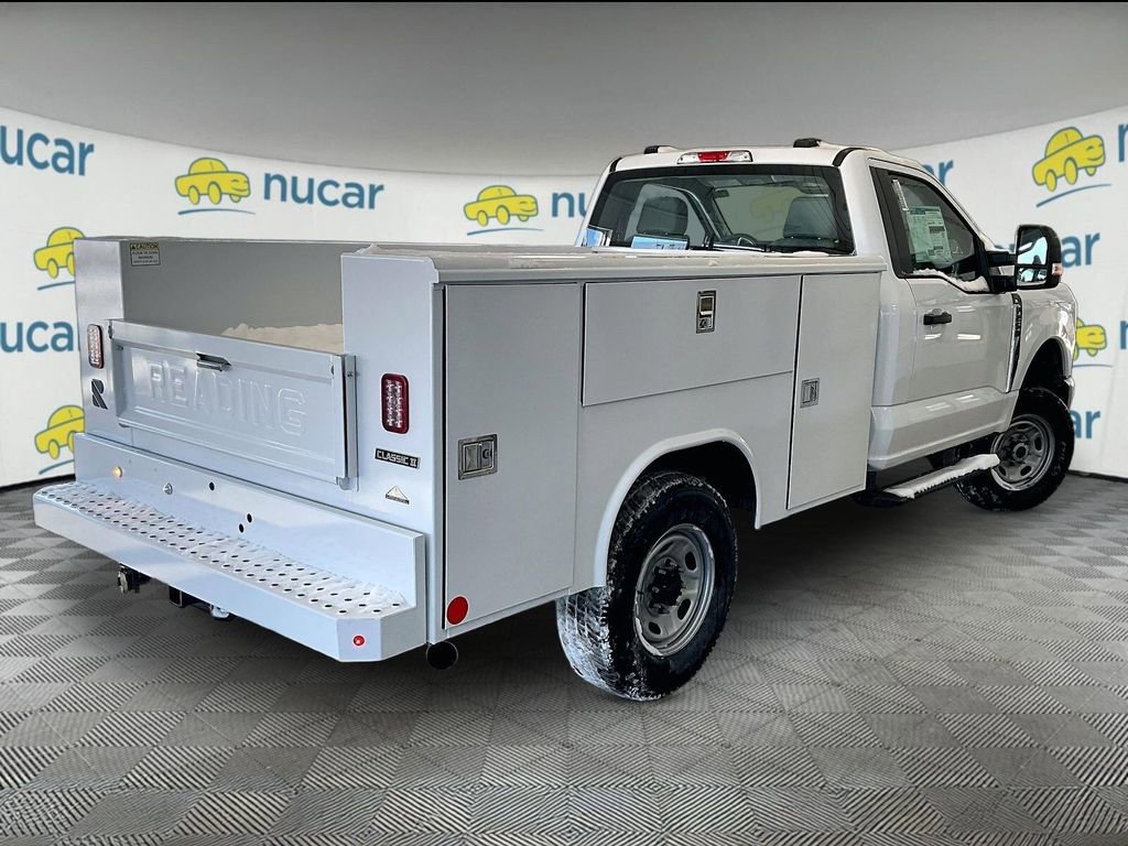 New 2026 Ford F250 XL w/ XL Chrome Package image 7