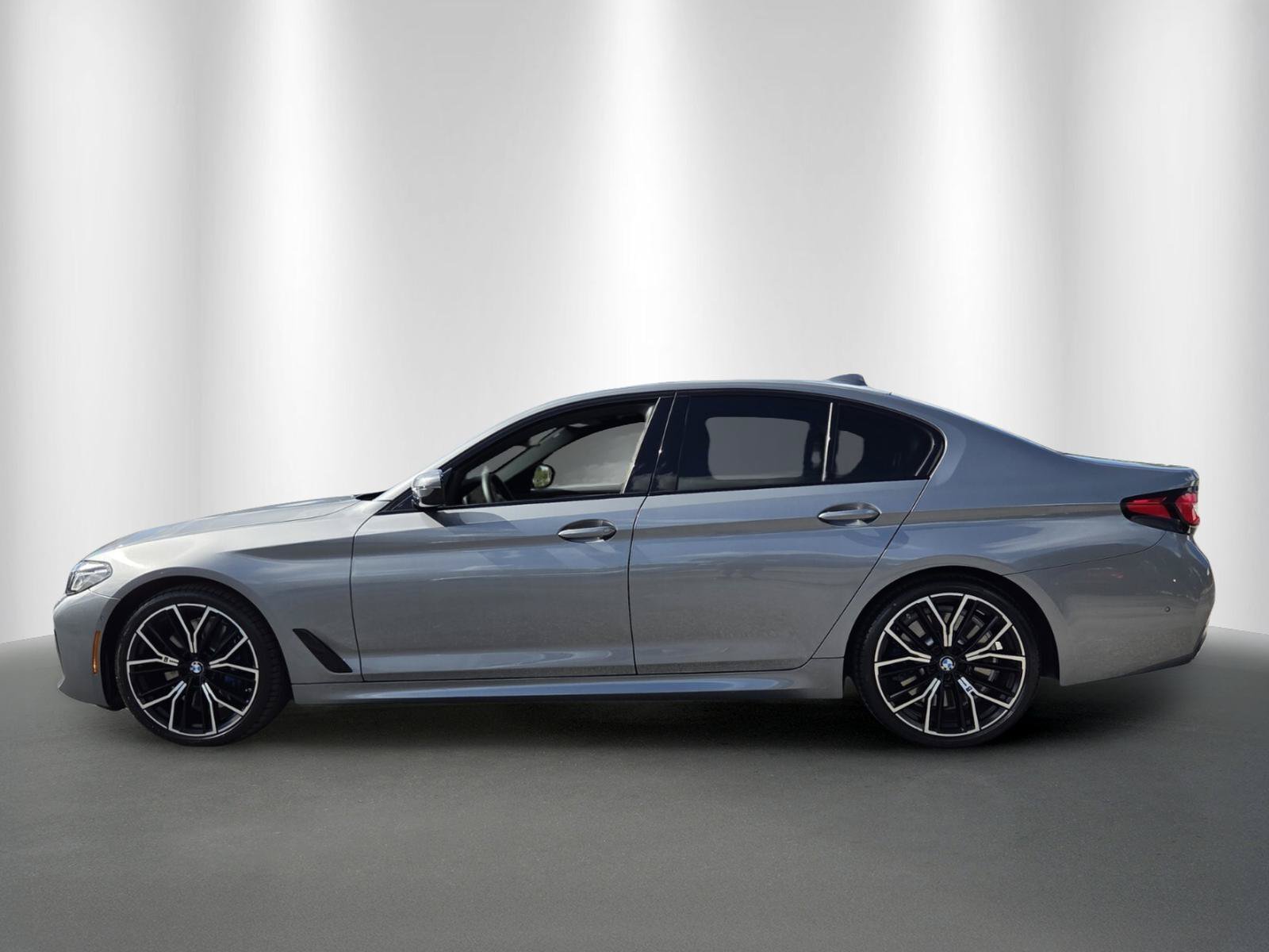 Certified 2023 BMW 540i w/ M Sport Package RWD image 4