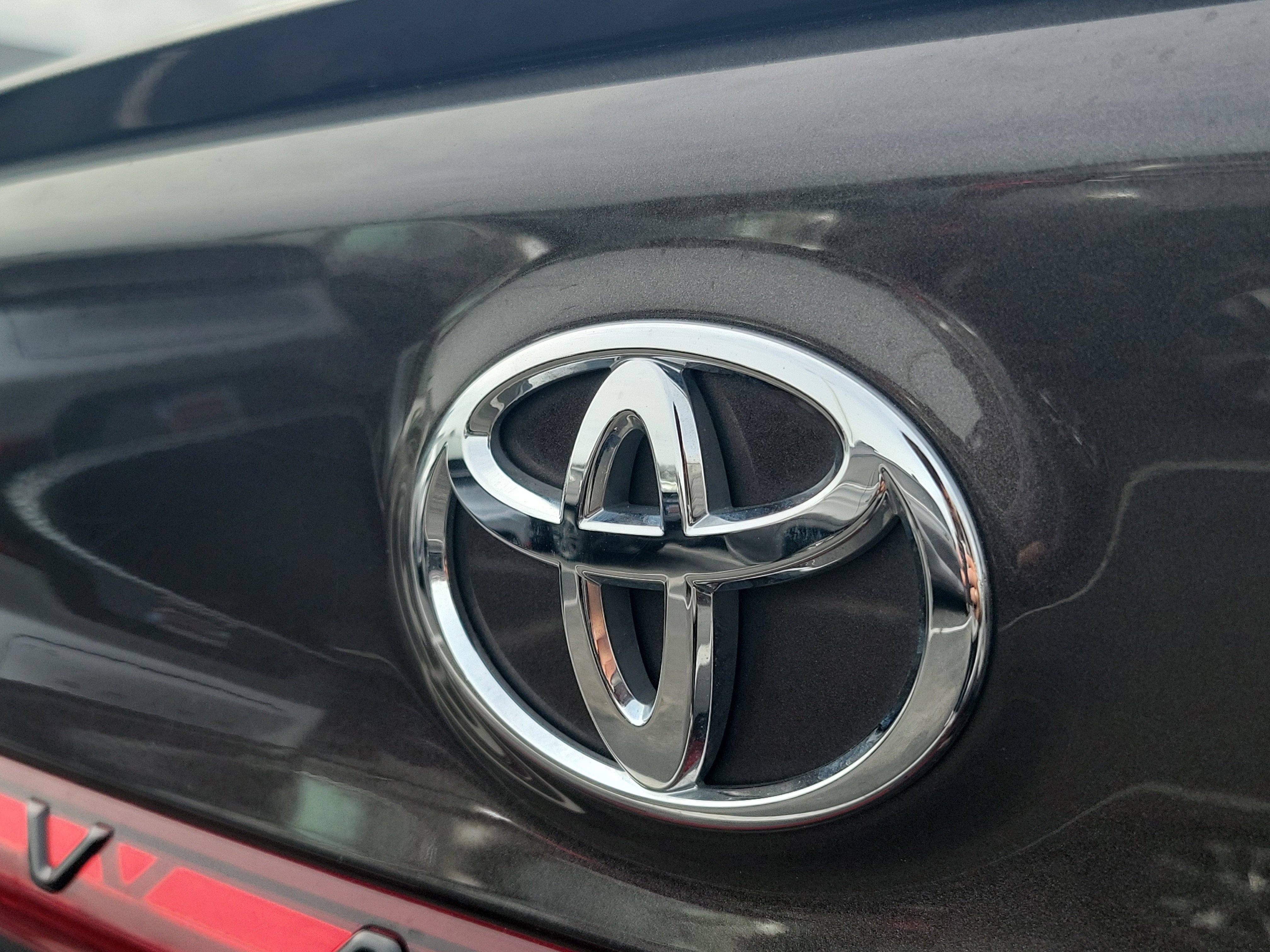 Certified 2019 Toyota Avalon Touring w/ Advanced Safety Package image 7