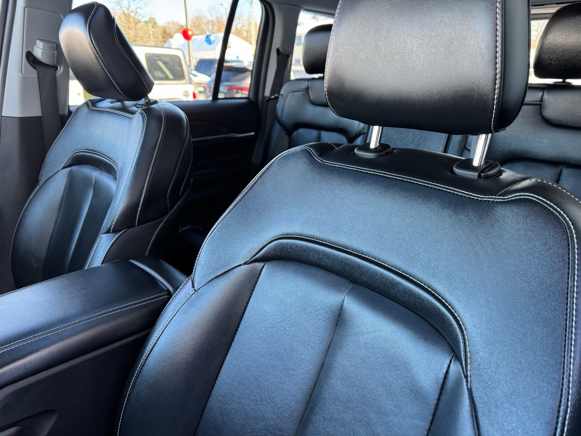 Used 2023 Jeep Grand Cherokee Limited image 18