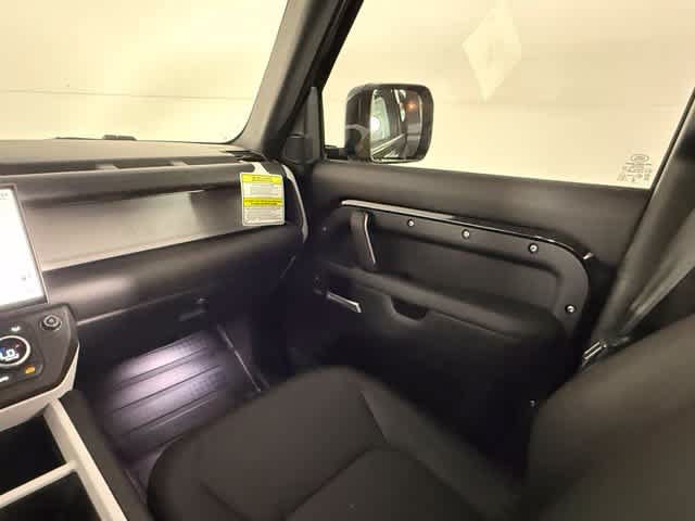 New 2026 Land Rover Defender 110 X-Dynamic SE AWD/4WD image 18