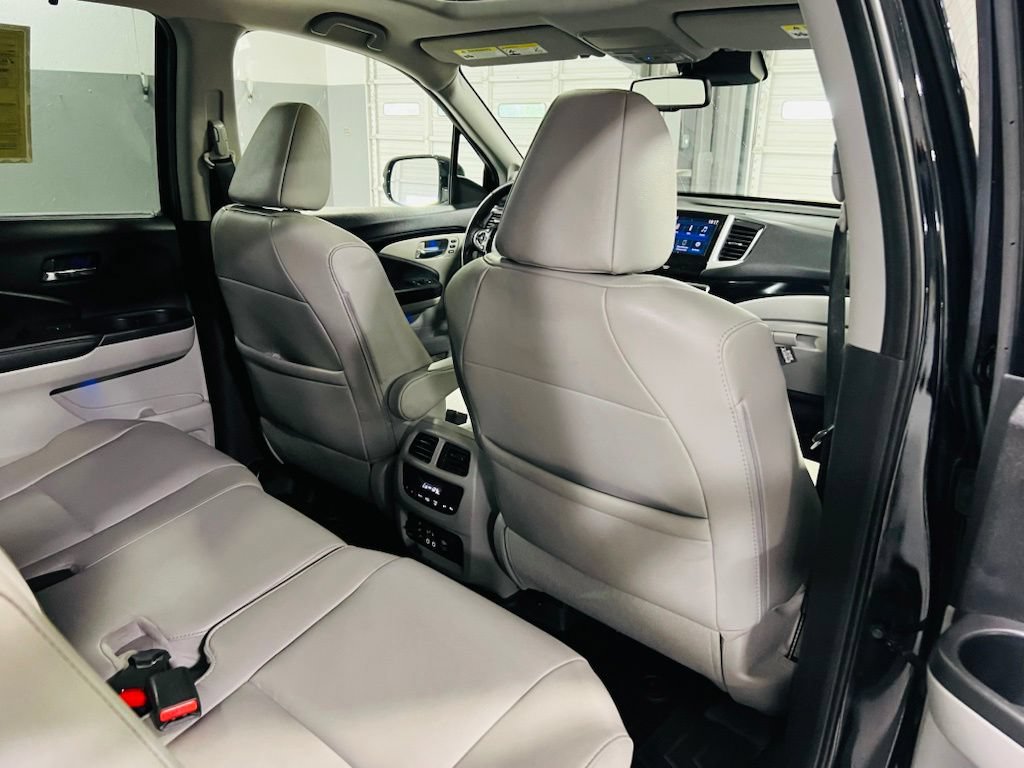 Used 2017 Honda Pilot Touring image 35