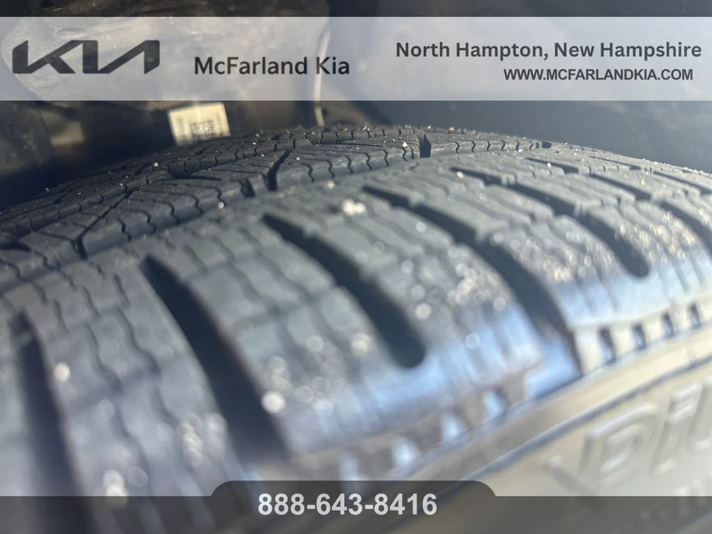 Used 2024 Volkswagen Golf R AWD/4WD image 28