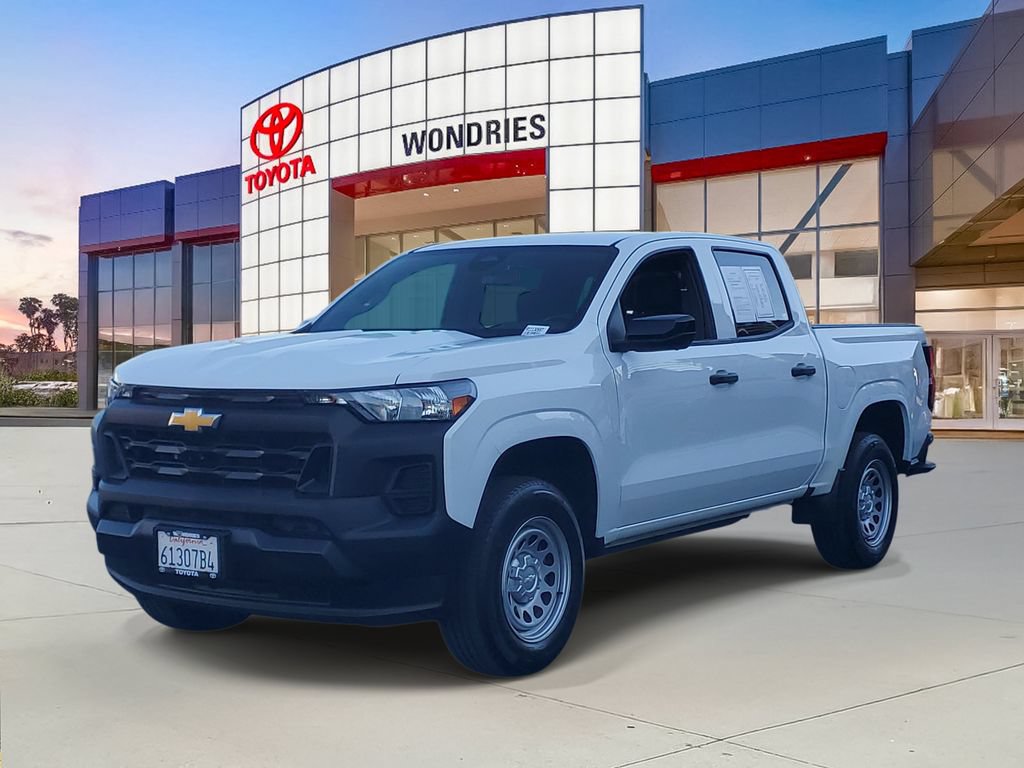 Used 2024 Chevrolet Colorado W/T w/ Technology Package RWD image 2