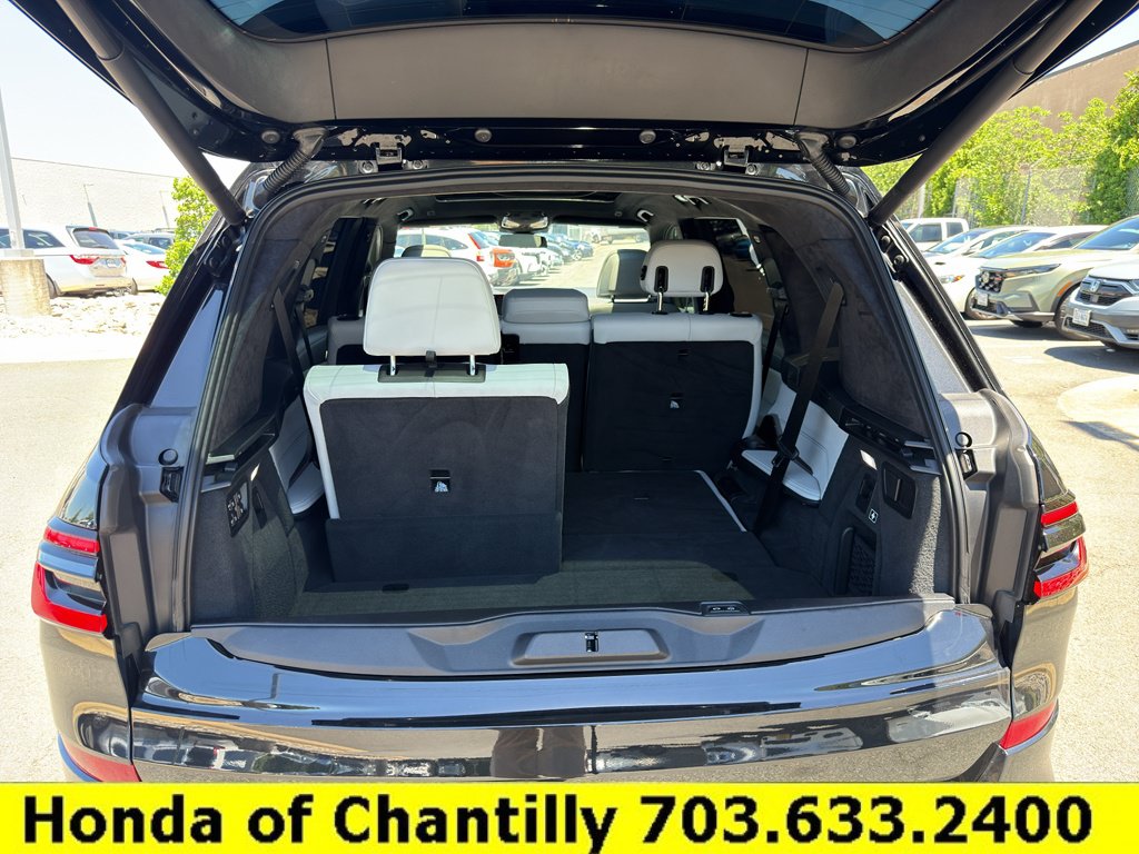 Used 2023 BMW X7 xDrive40i w/ M Sport Package AWD/4WD image 27