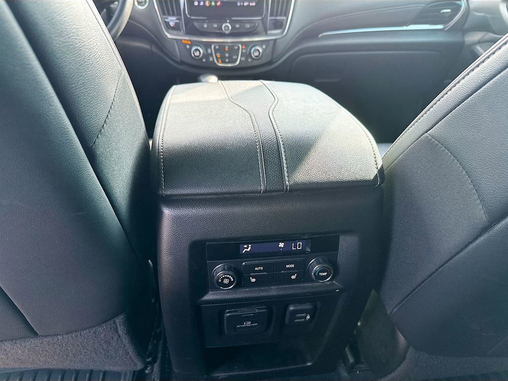 Used 2023 Chevrolet Traverse Premier w/ Redline Edition image 24