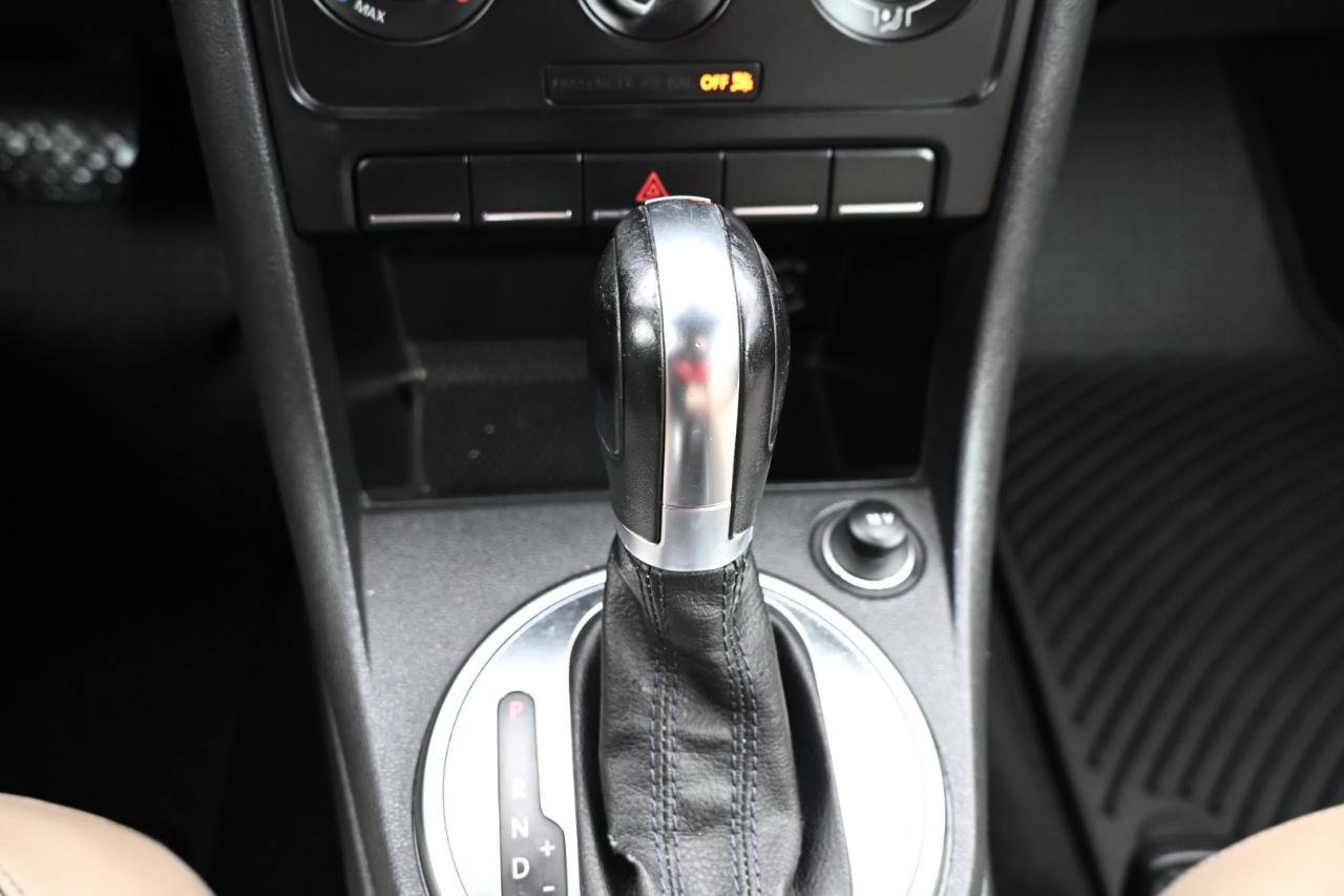 Used 2013 Volkswagen Beetle 2.5 50's Edition FWD image 20