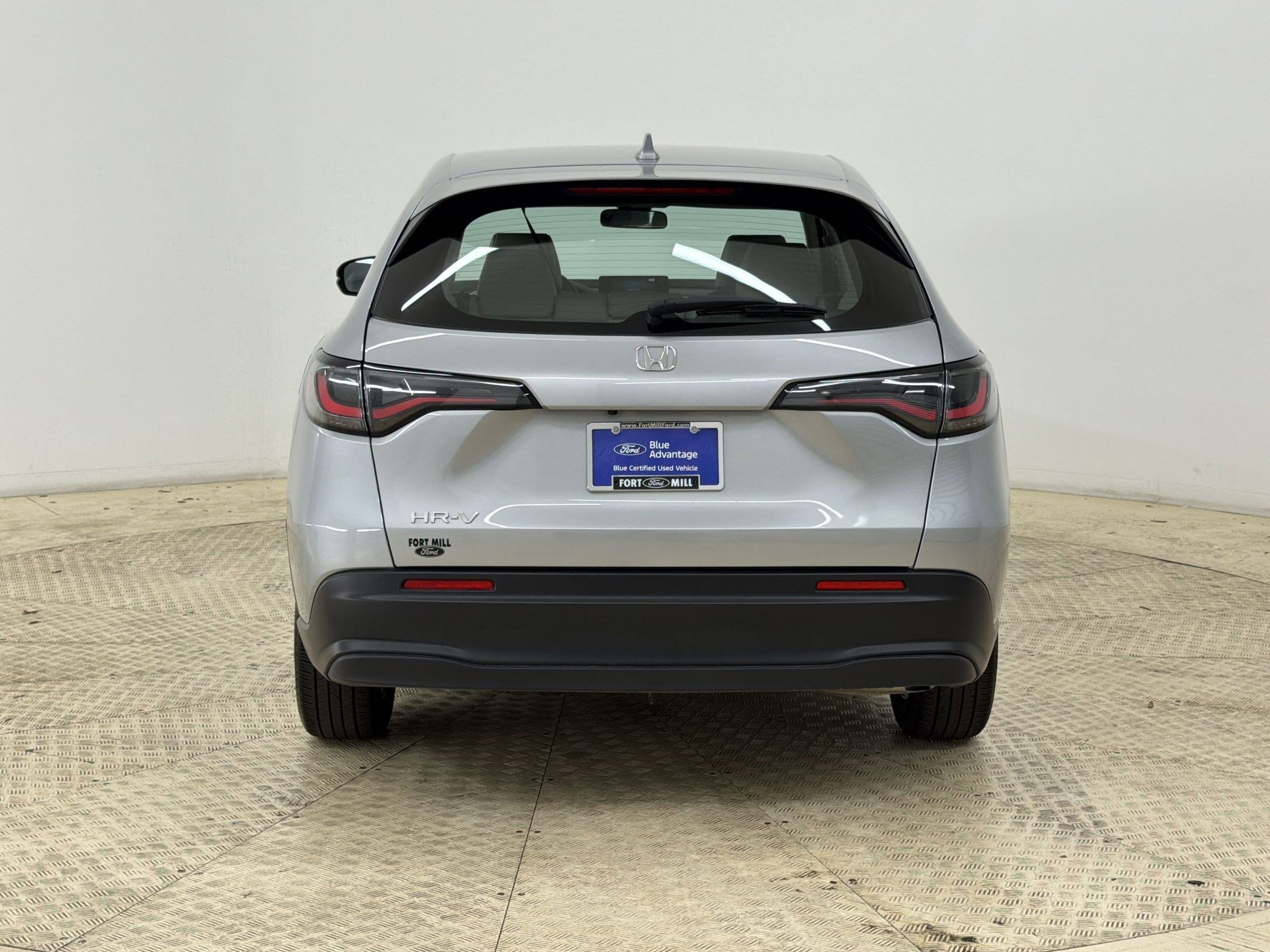 Used 2025 Honda HR-V LX image 10