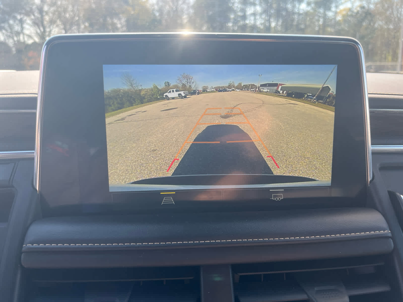 Used 2023 Chevrolet Suburban Premier image 22
