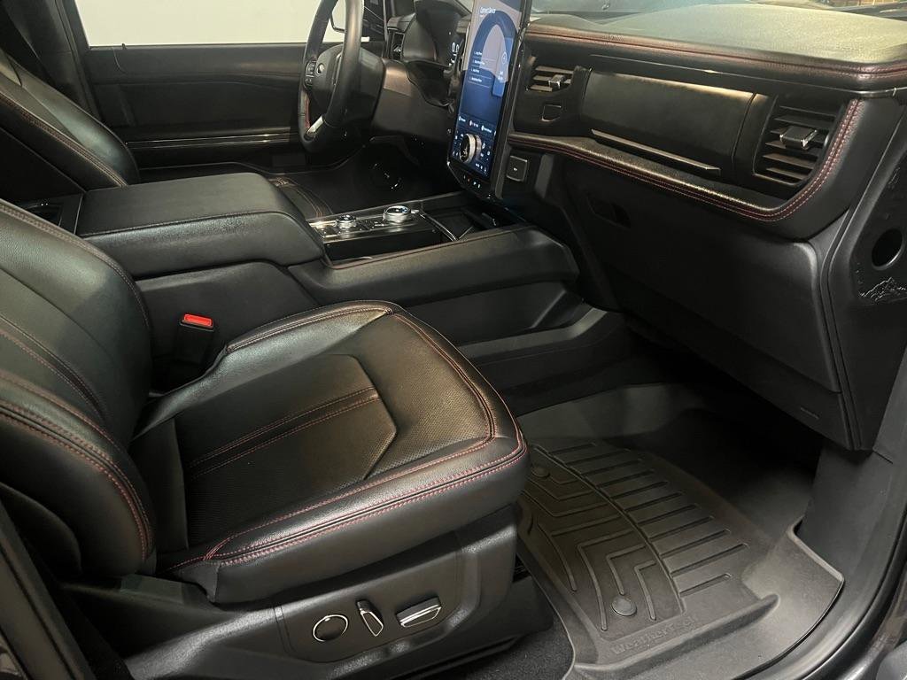 Used 2023 Ford Expedition Limited AWD/4WD image 22