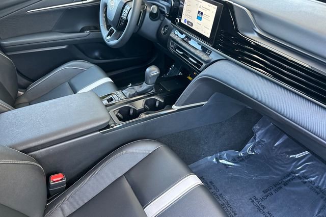 Used 2025 Toyota Camry SE w/ Convenience Package FWD image 17