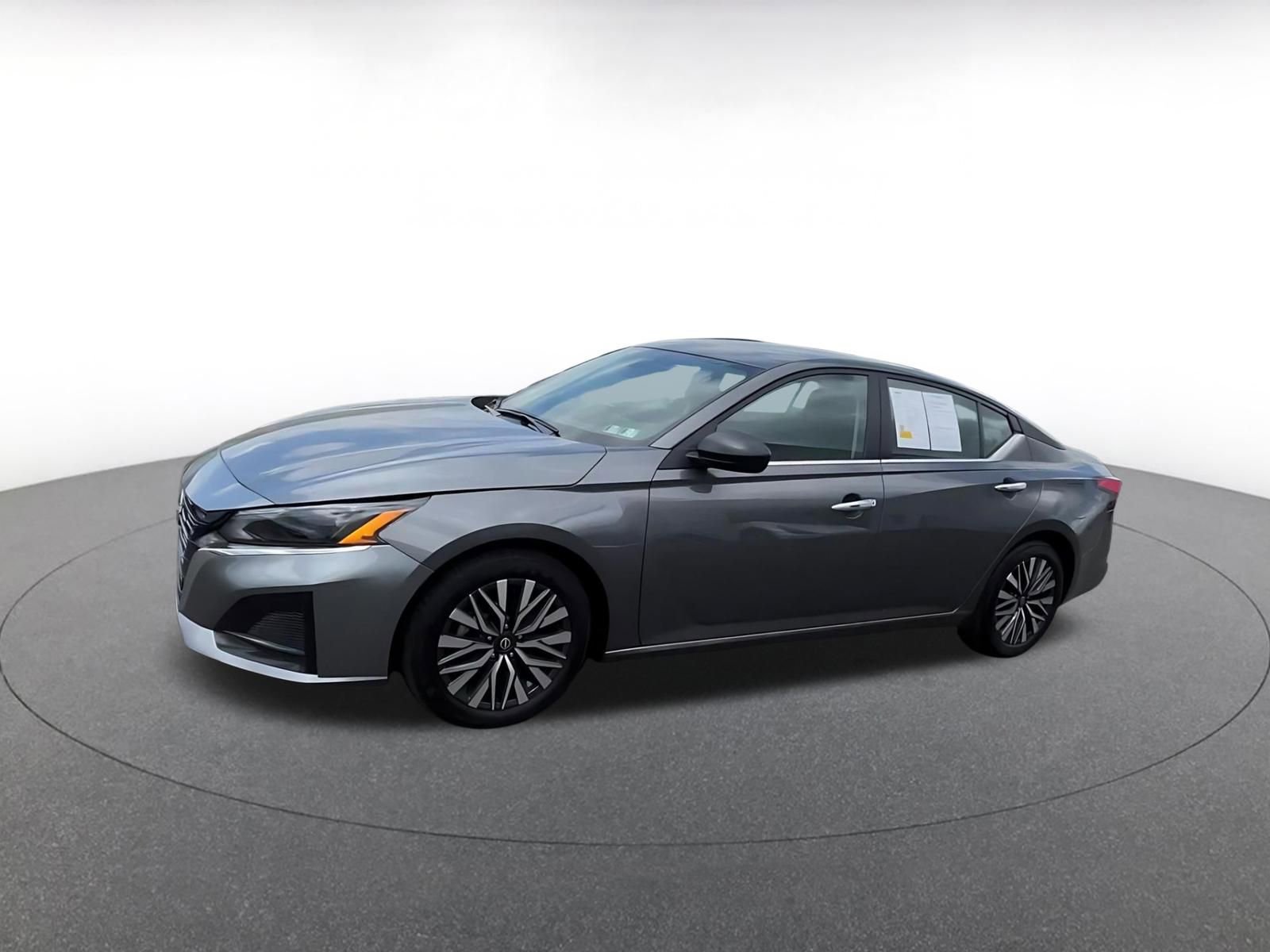 Used 2025 Nissan Altima 2.5 SV image 7