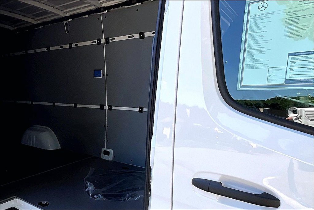 New 2026 Mercedes-Benz Sprinter 2500 image 9