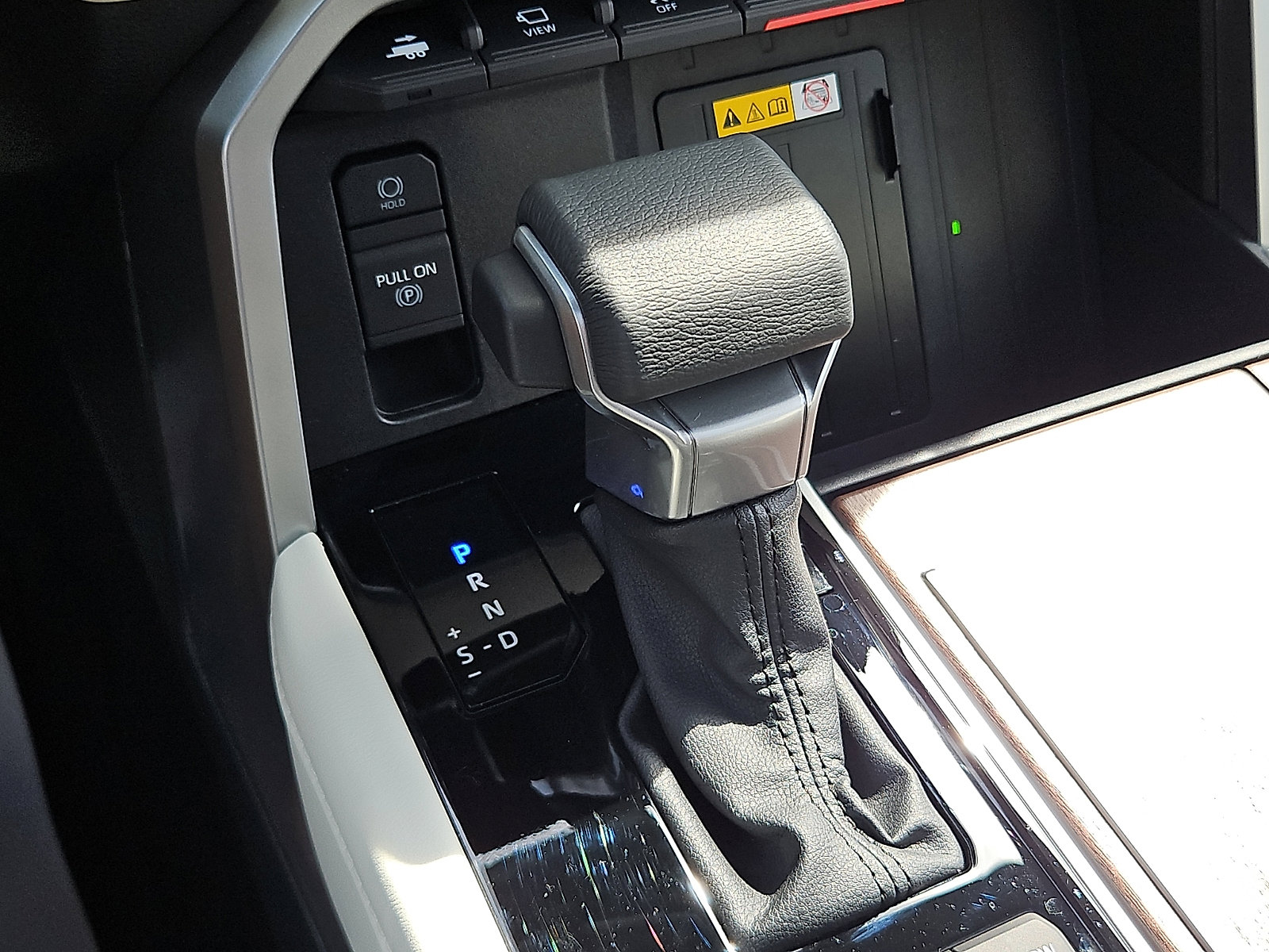 Used 2024 Toyota Sequoia Capstone image 15