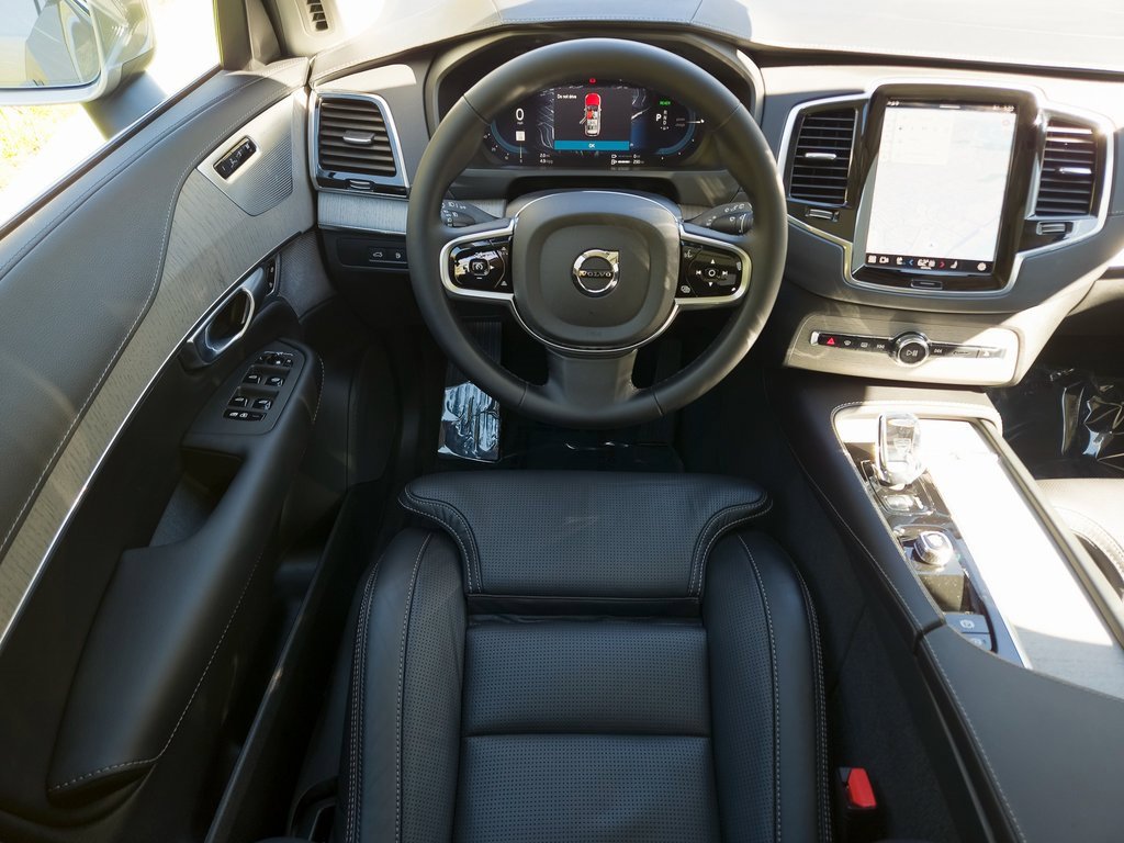 Used 2025 Volvo XC90 T8 Ultra w/ Protection Package Premier image 22