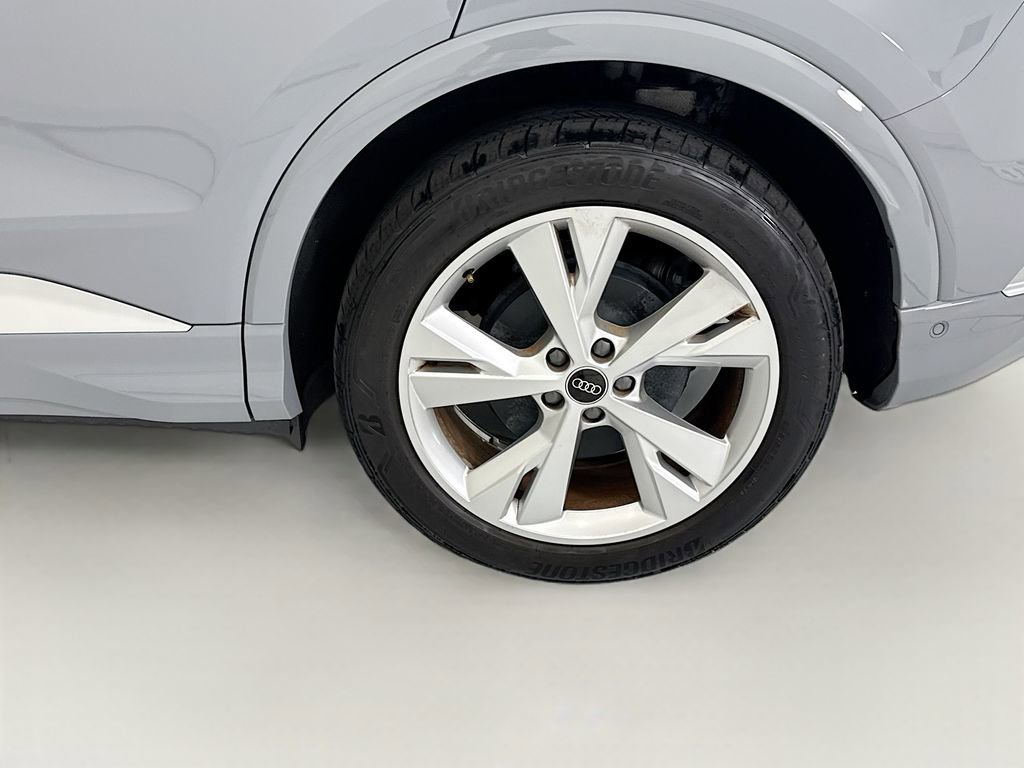 Used 2023 Audi Q4 e-tron Prestige w/ 20" Wheel Package AWD/4WD image 30