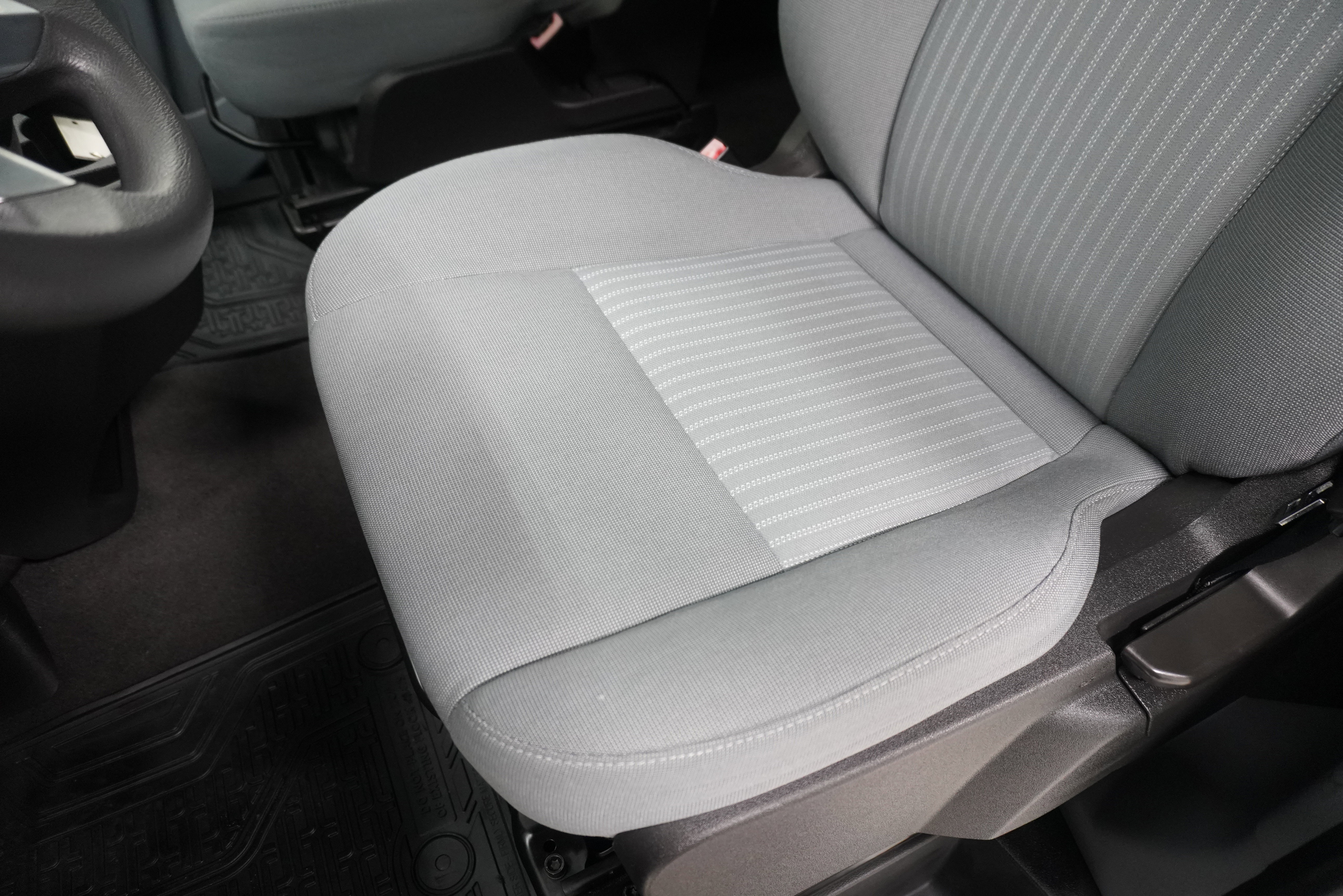 Used 2015 Ford Transit 350 XLT RWD image 9